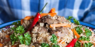 Αρνί γεμιστό με ρύζι | Ena Blog