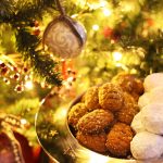 Χριστουγεννιάτικα έθιμα στην Ελλάδα: Τι χρειάζεται να γνωρίζετε για την επιχείρησή σας | Ena Blog
