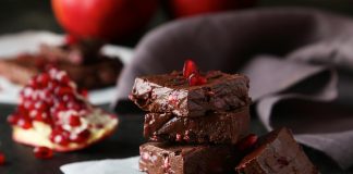 Chocolate Fudge με ρόδι | ENA Blog