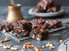 Brownies με κολοκύθια και καρύδια | Ena Blog