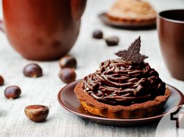 Ψητά κάστανα με μους σοκολάτας, ένα ελληνικό, χριστουγεννιάτικο και απολαυστικό επιδόρπιο | Ena Blog