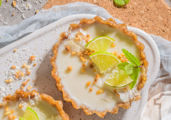 Vegan τάρτα με lime και τριμμένη καρύδα | ENA Blog