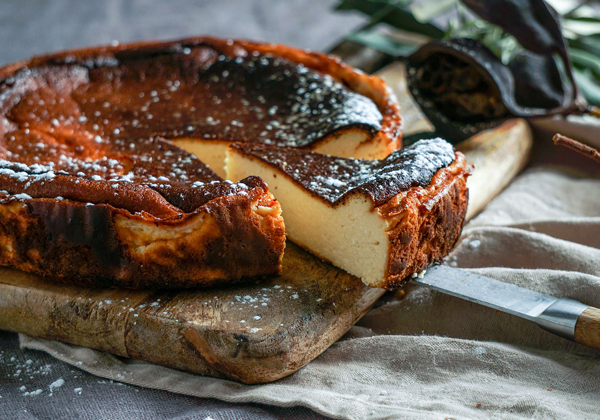 Cheesecake από τη χώρα των Βάσκων, μια διαφορετική ιδέα για επιδόρπιο | ENA Blog