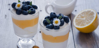 Γλυκό παρφέ με λεμόνι και μύρτιλα | ENA Blog
