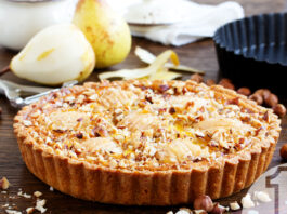 Φθινοπωρινή Αχλαδόπιτα με επικάλυψη αμύγδαλο | ENA Blog