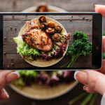Πως να φωτογραφήσετε τα πιάτα σας για δημοσιεύσεις στα social media | ENA Blog